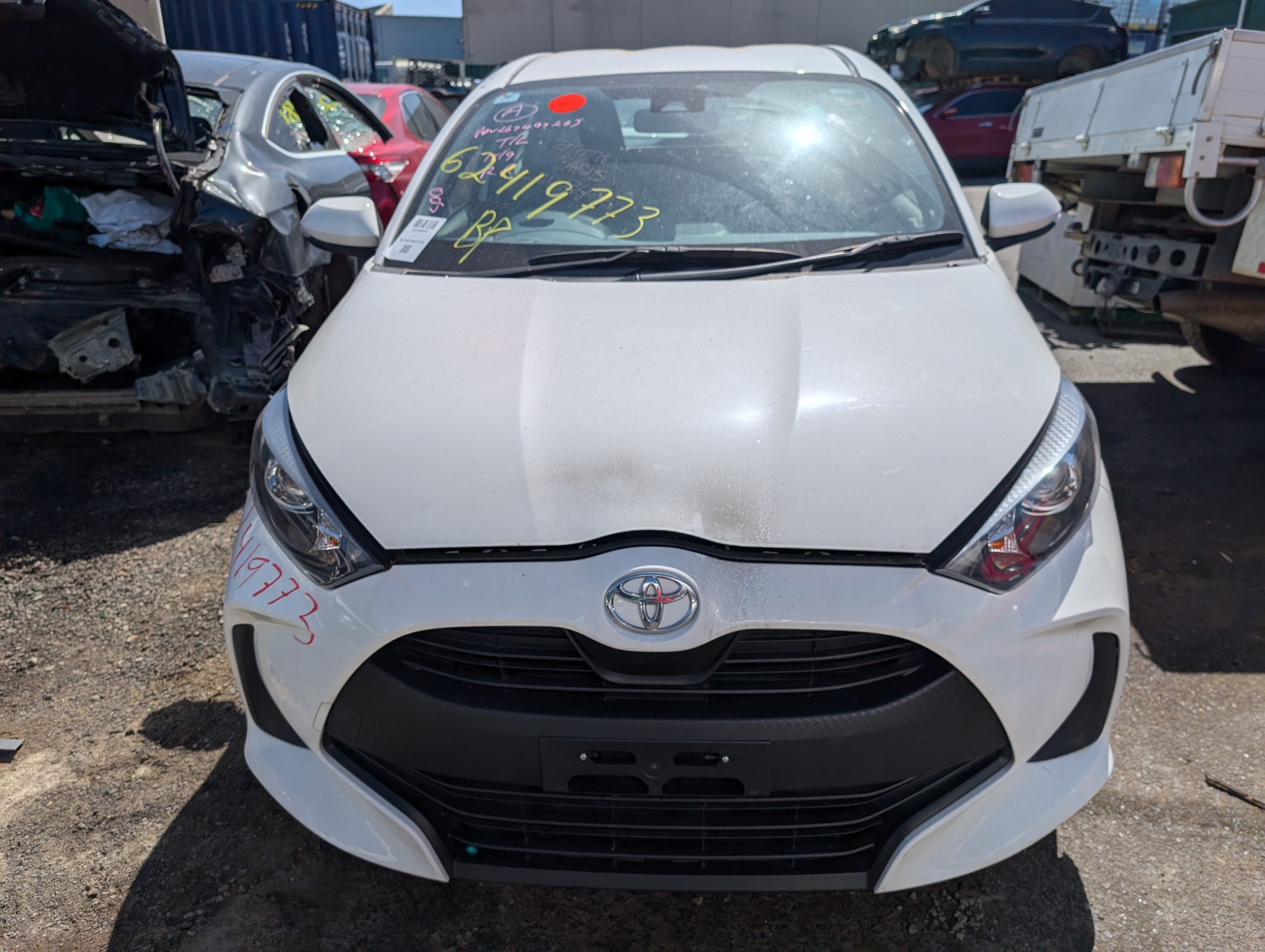 Toyota Yaris 2023 - Image 2