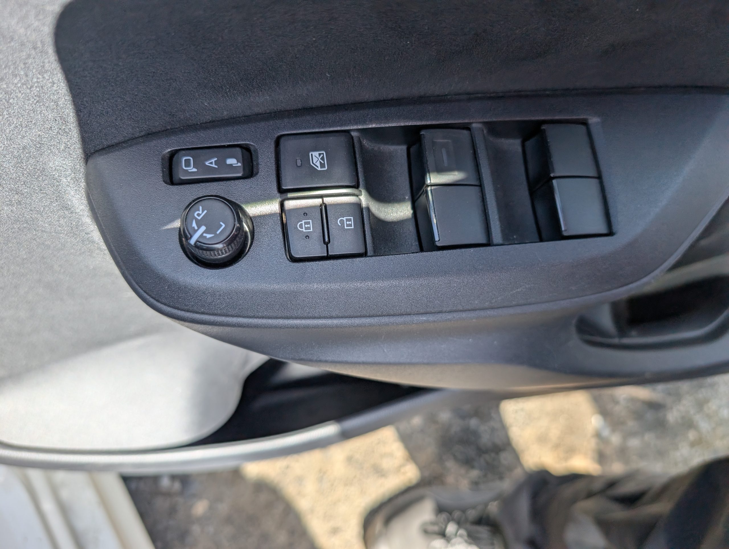 Toyota Yaris 2023 - Image 18