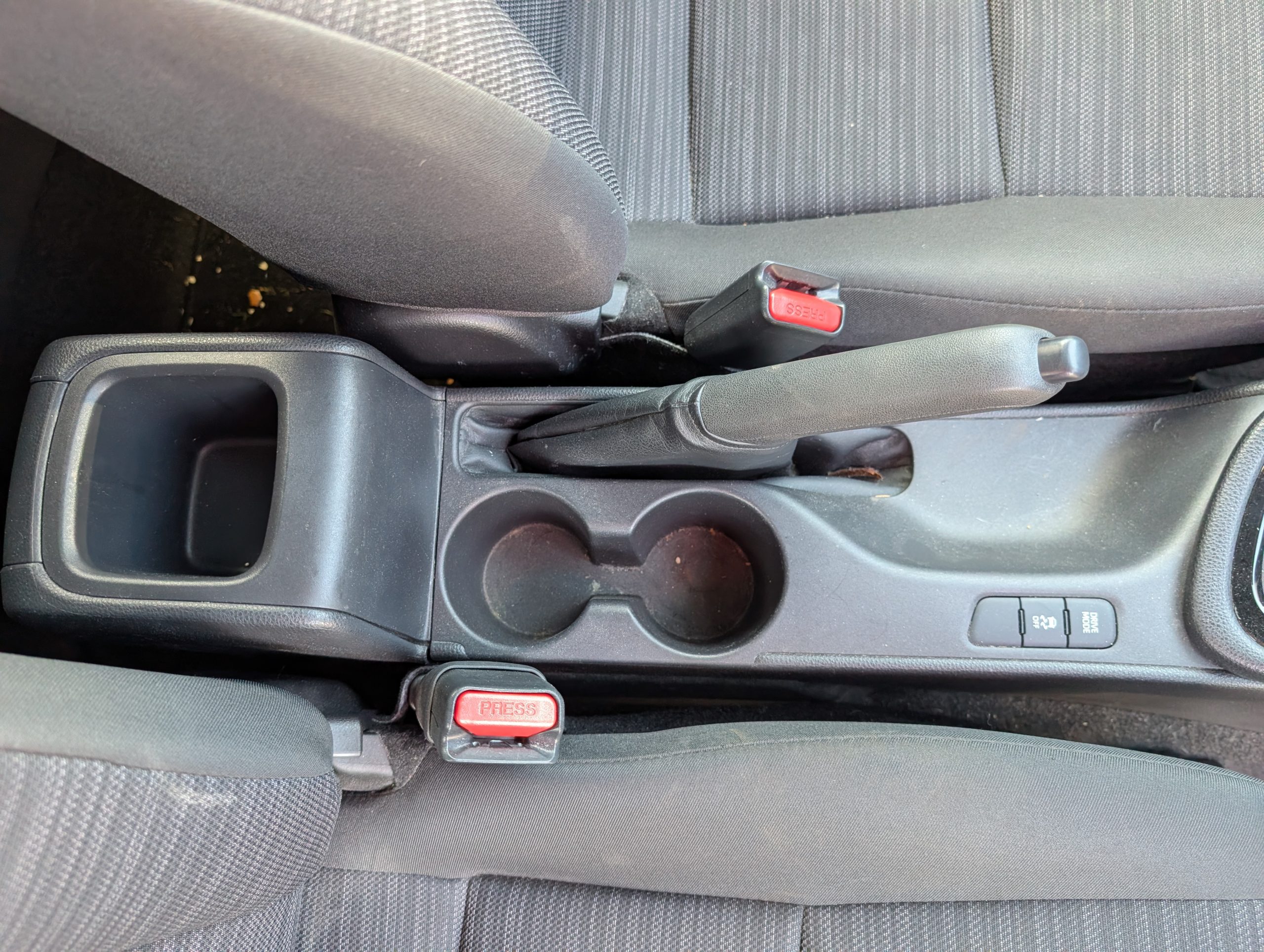 Toyota Yaris 2023 - Image 32