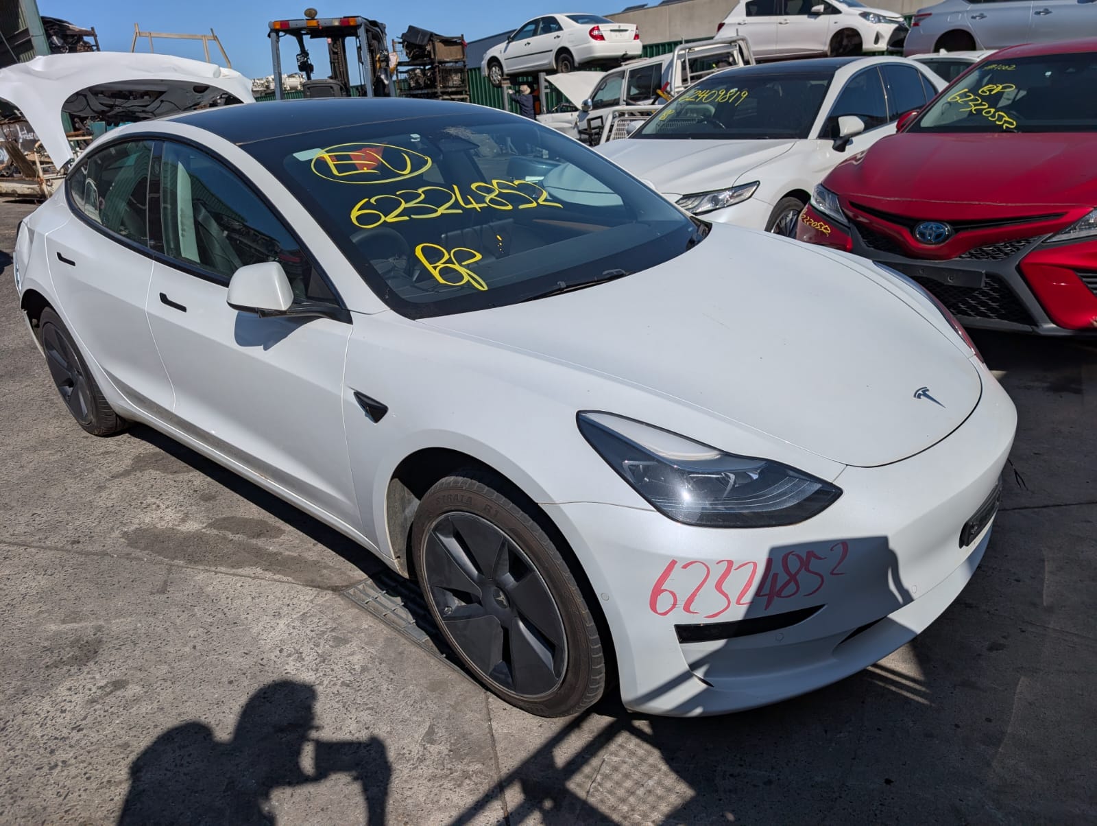 Tesla 3 2023 - Image 2