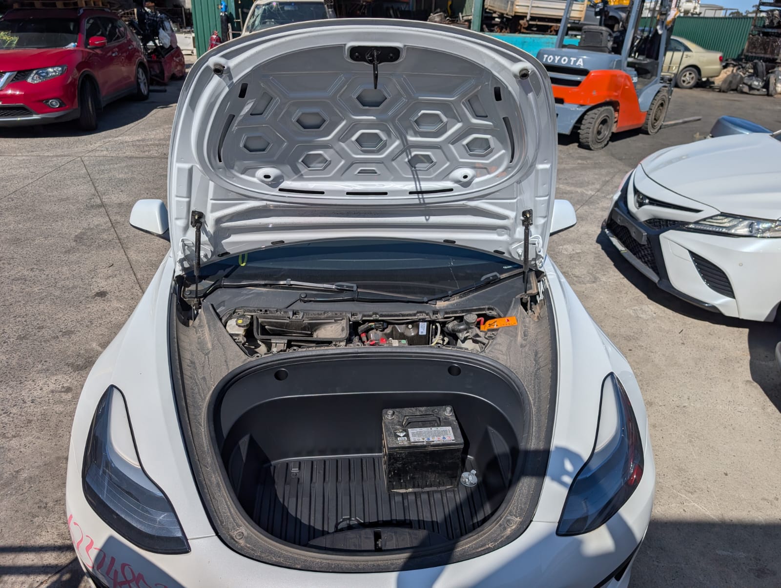 Tesla 3 2023 - Image 4