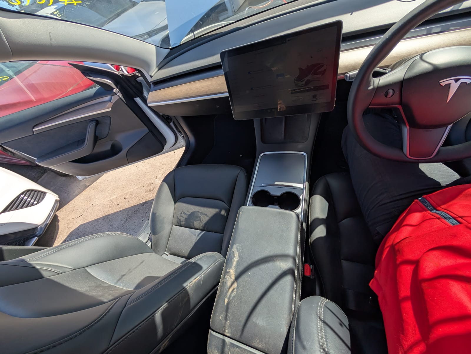 Tesla 3 2023 - Image 28
