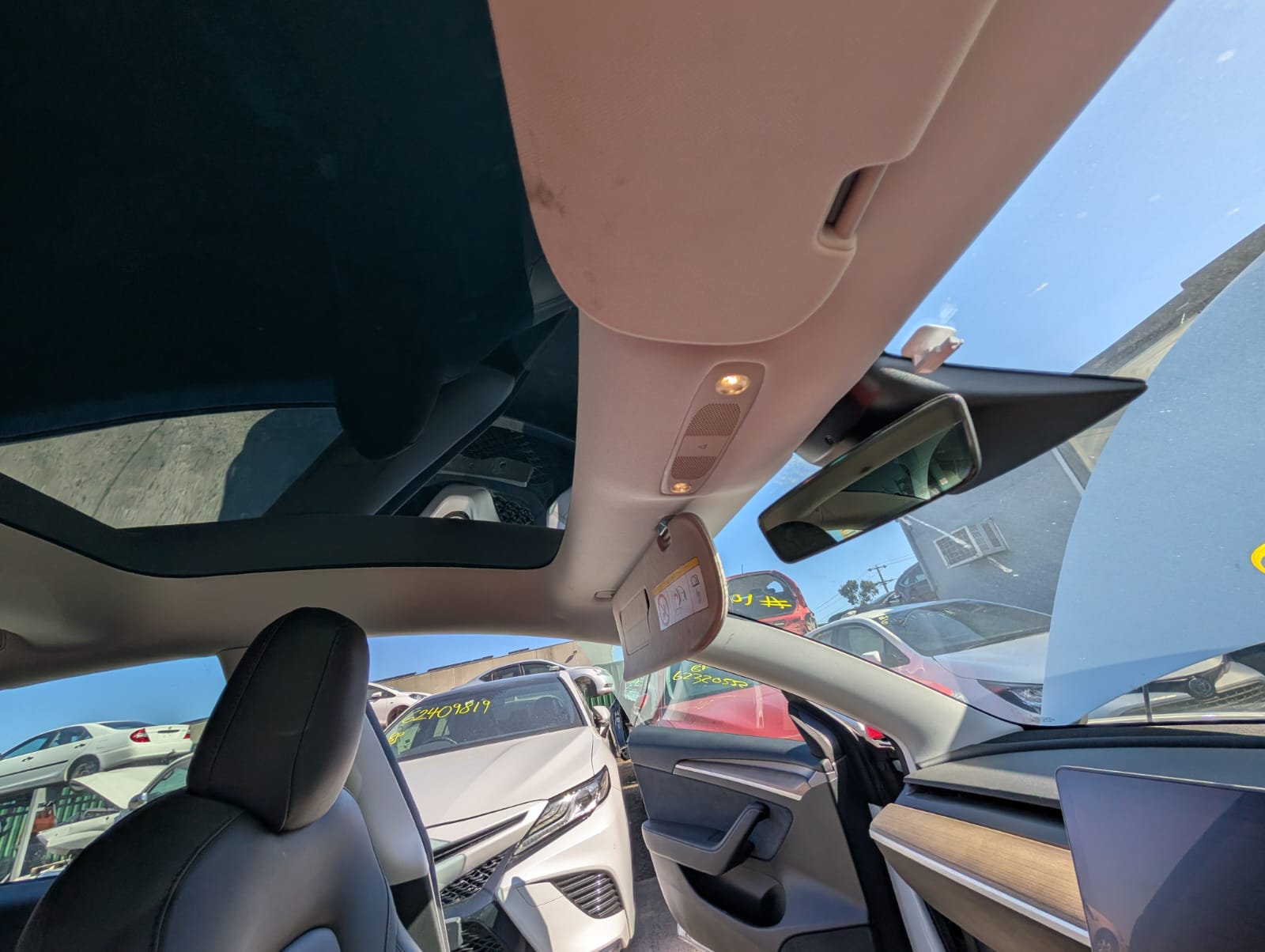 Tesla 3 2023 - Image 25