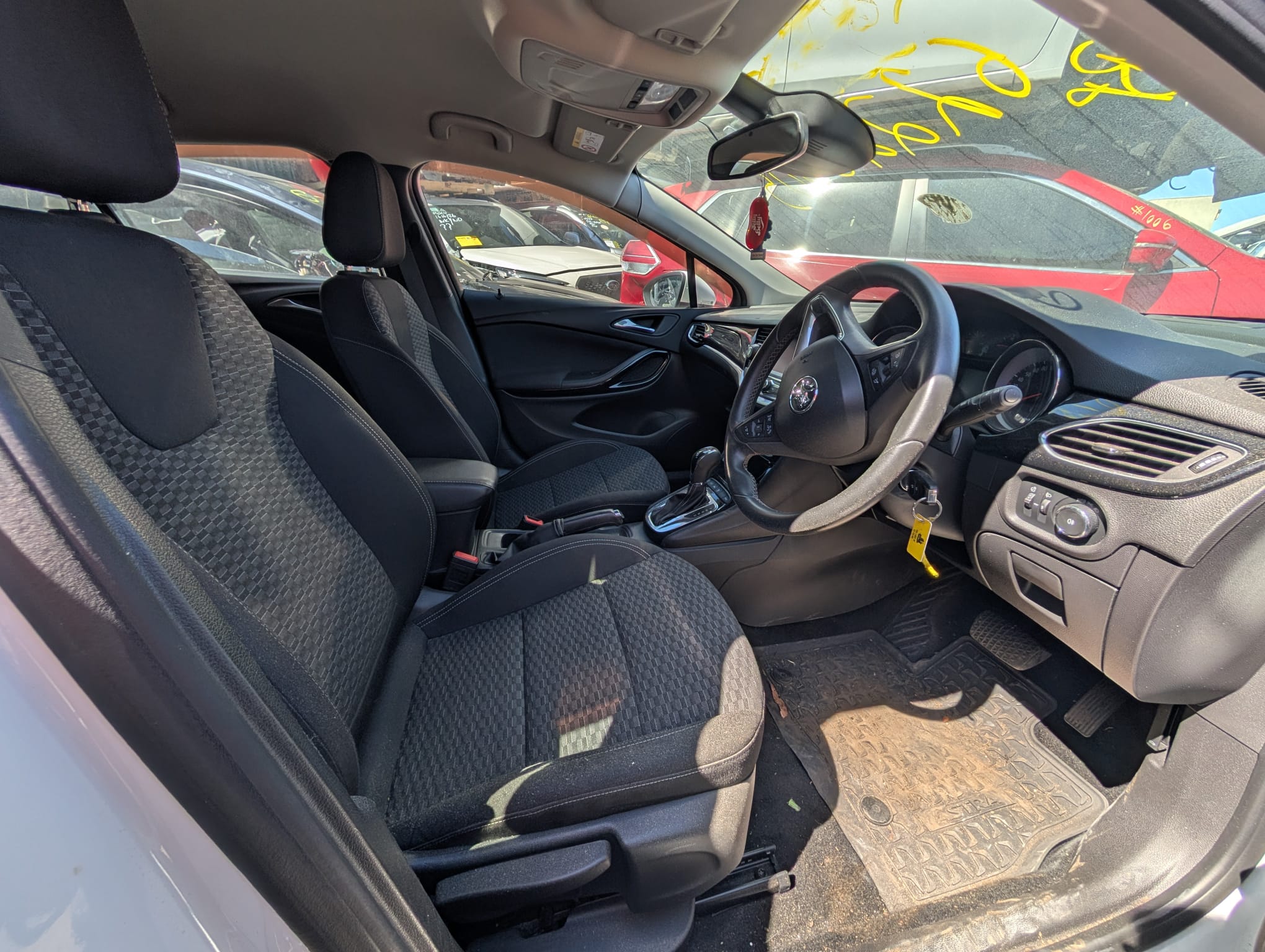 Holden Astra 2017 - Image 21