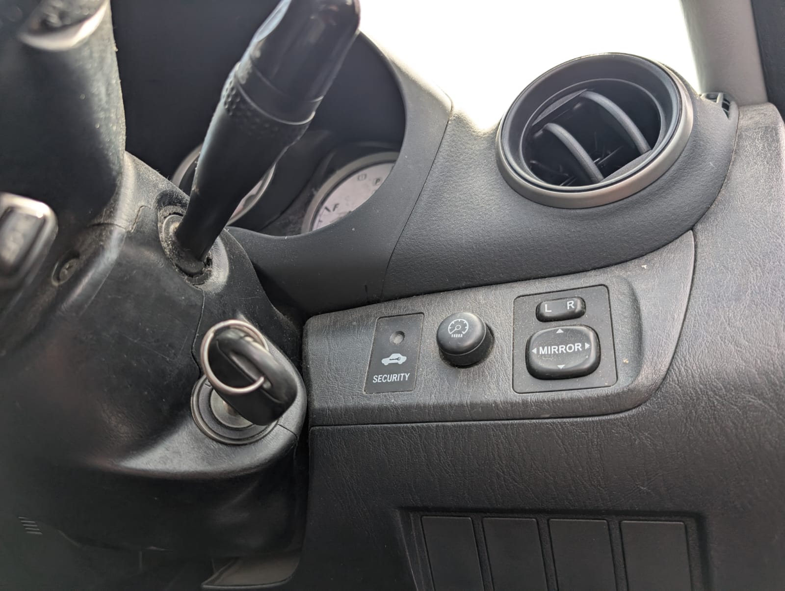 Toyota RAV4 2005 - Image 9