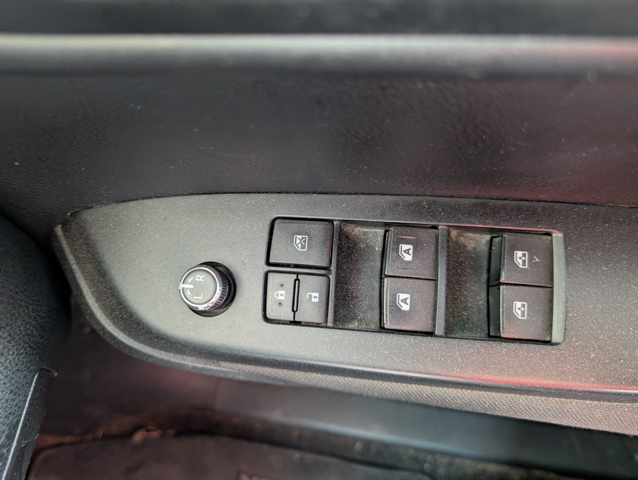 Toyota Kluger 2016 - Image 18