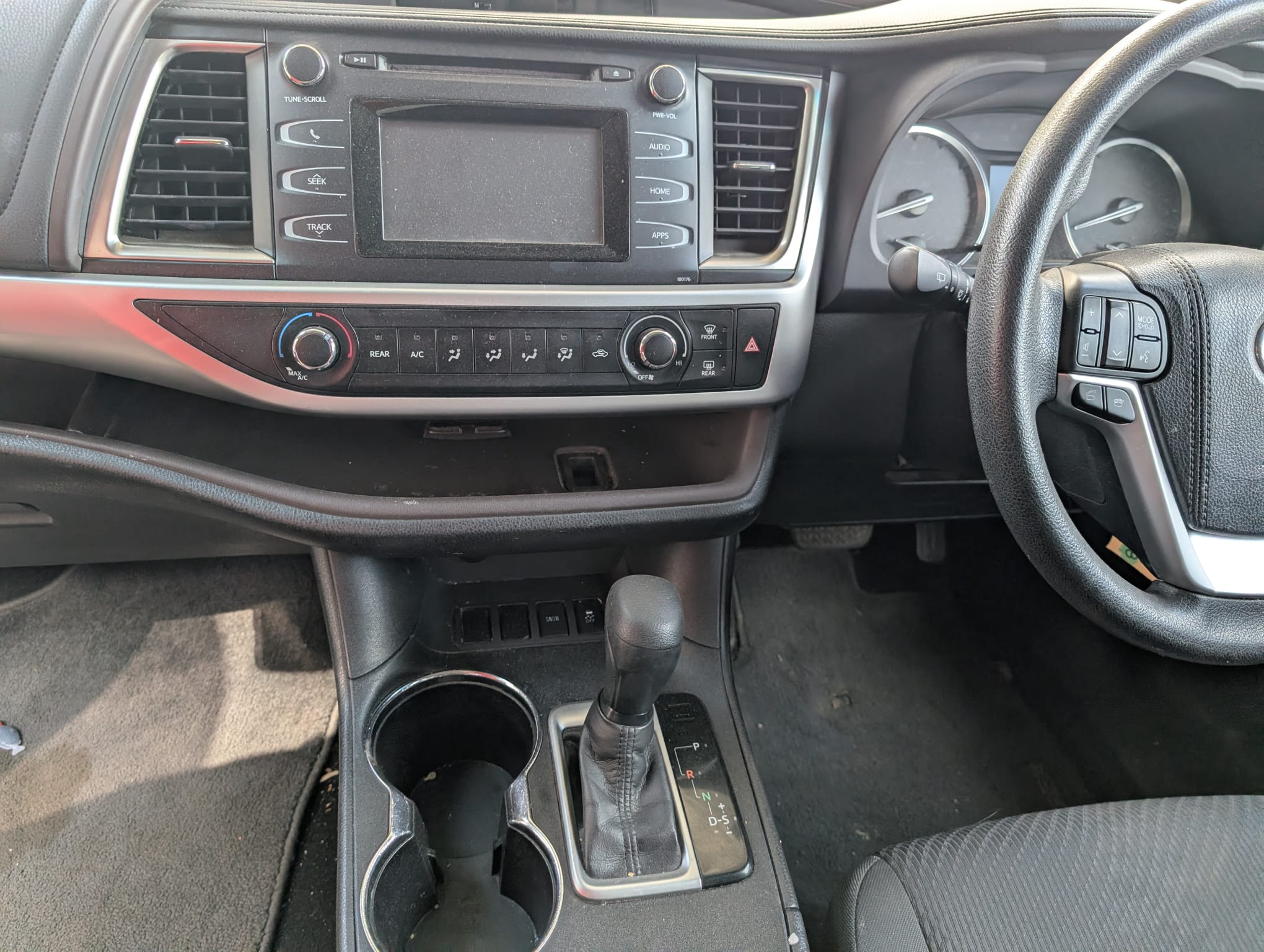 Toyota Kluger 2016 - Image 16
