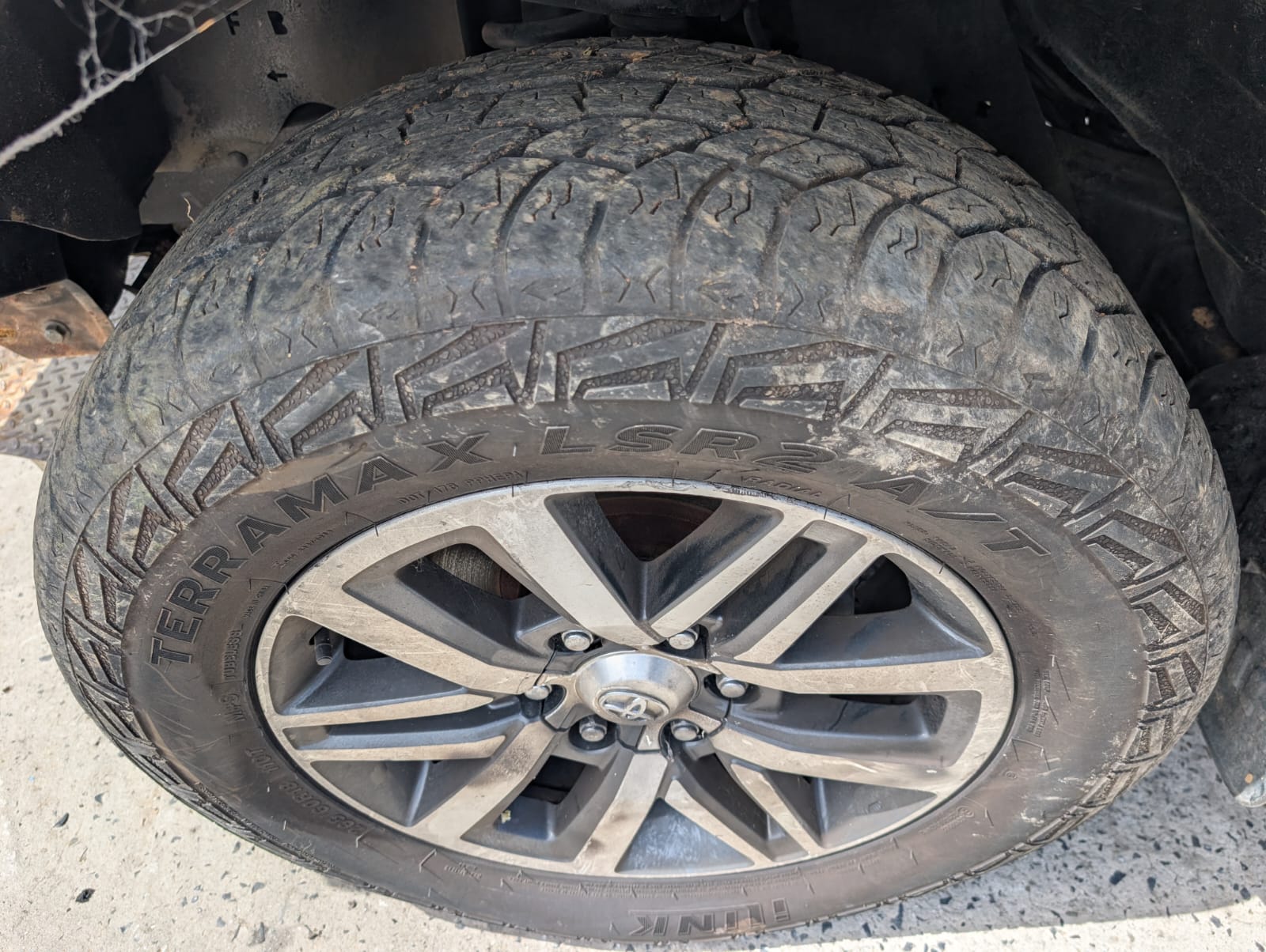 Toyota Hilux 2016 - Image 25