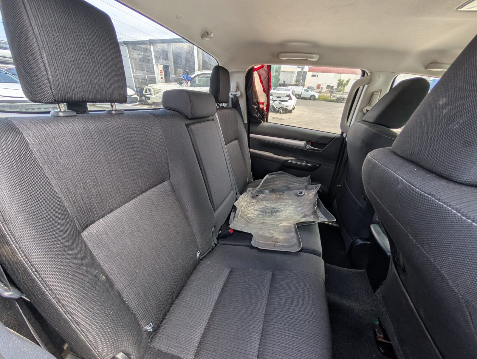 Toyota Hilux 2016 - Image 20