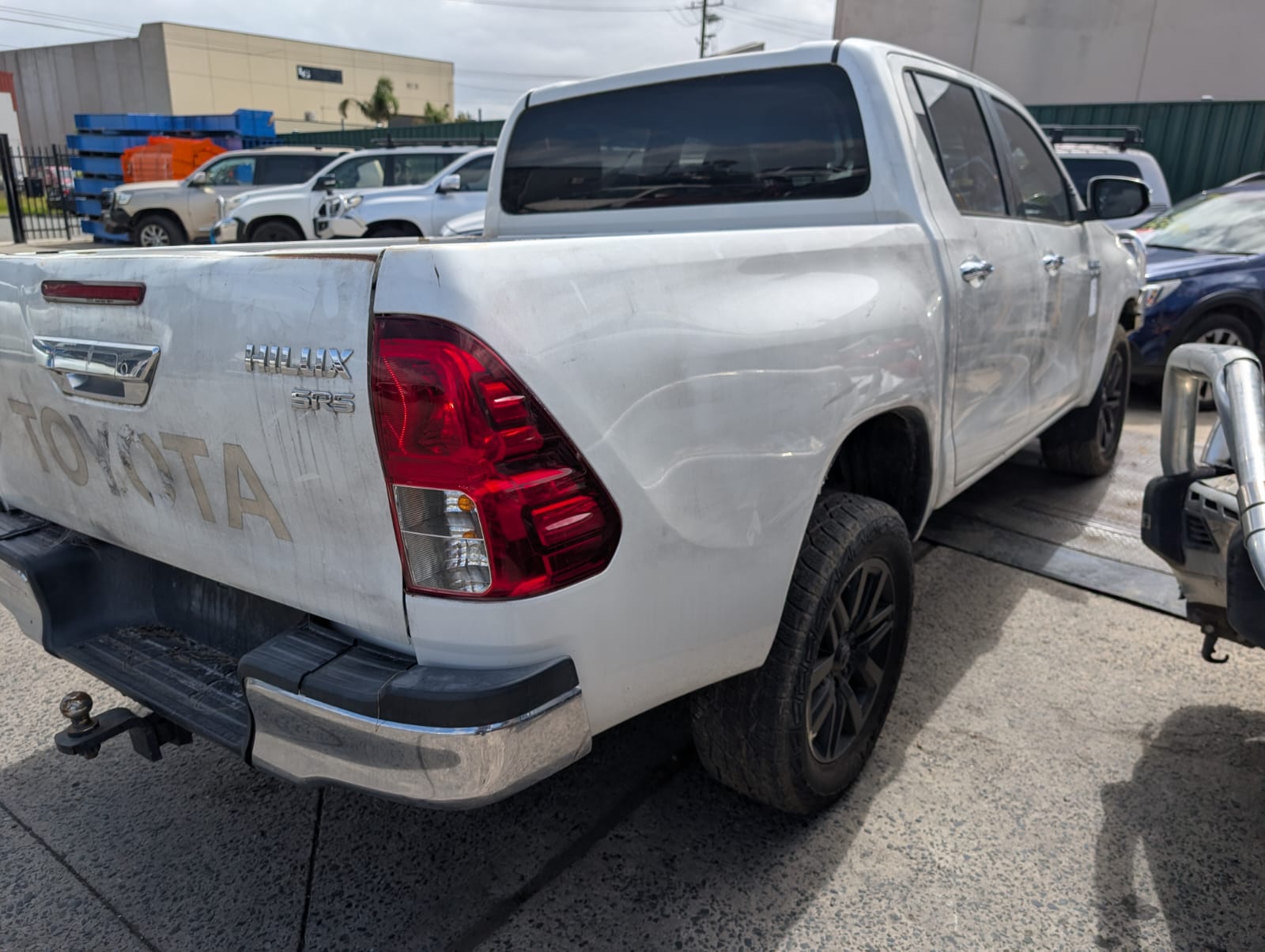 Toyota Hilux 2016 - Image 8