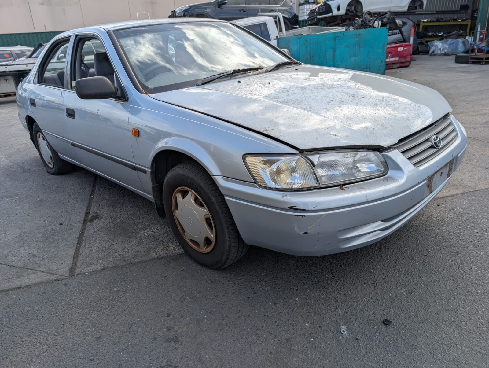 Toyota Camry 1998 - Image 2