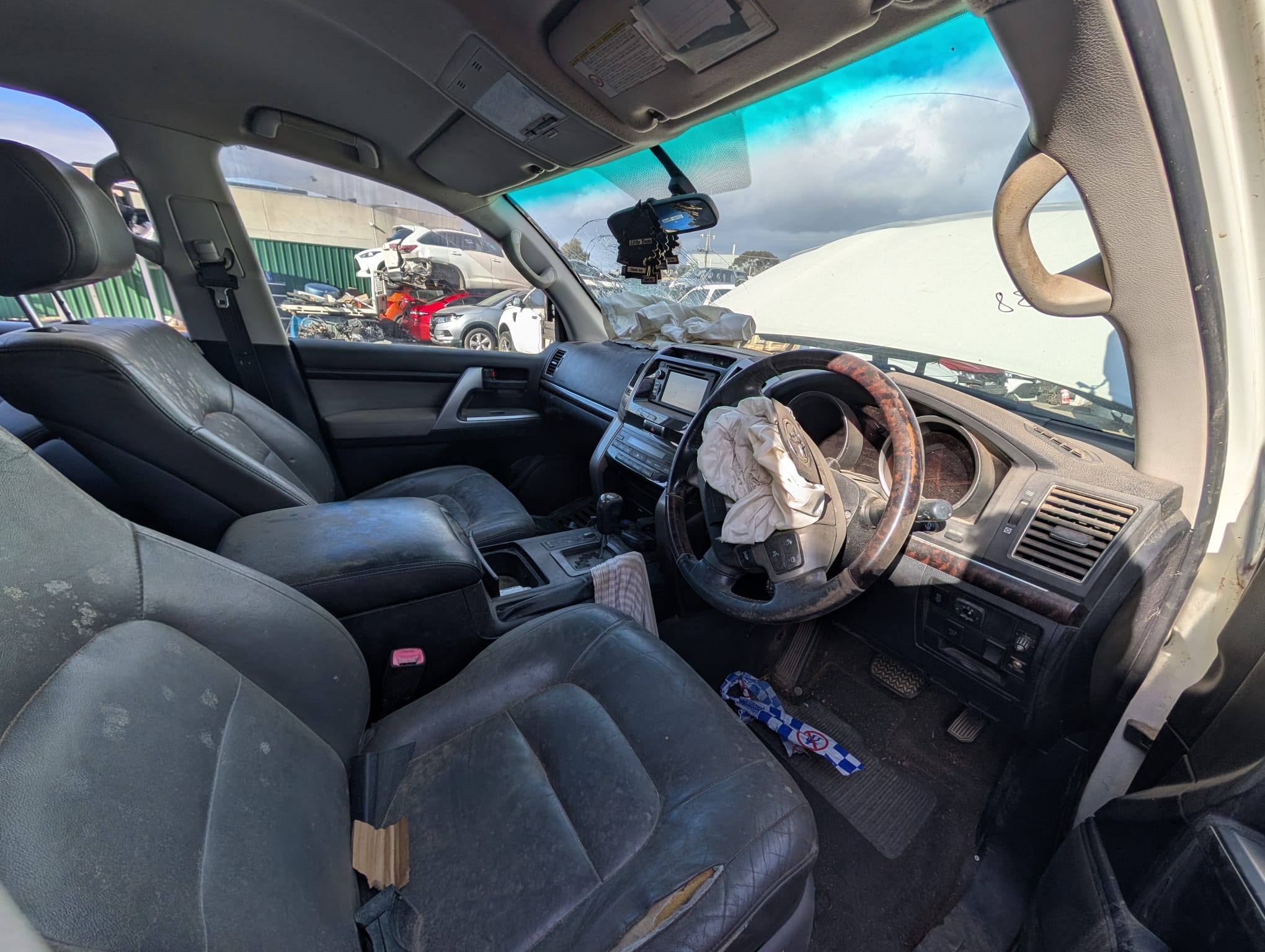 Toyota Landcruiser 2011 200 Series - Image 13