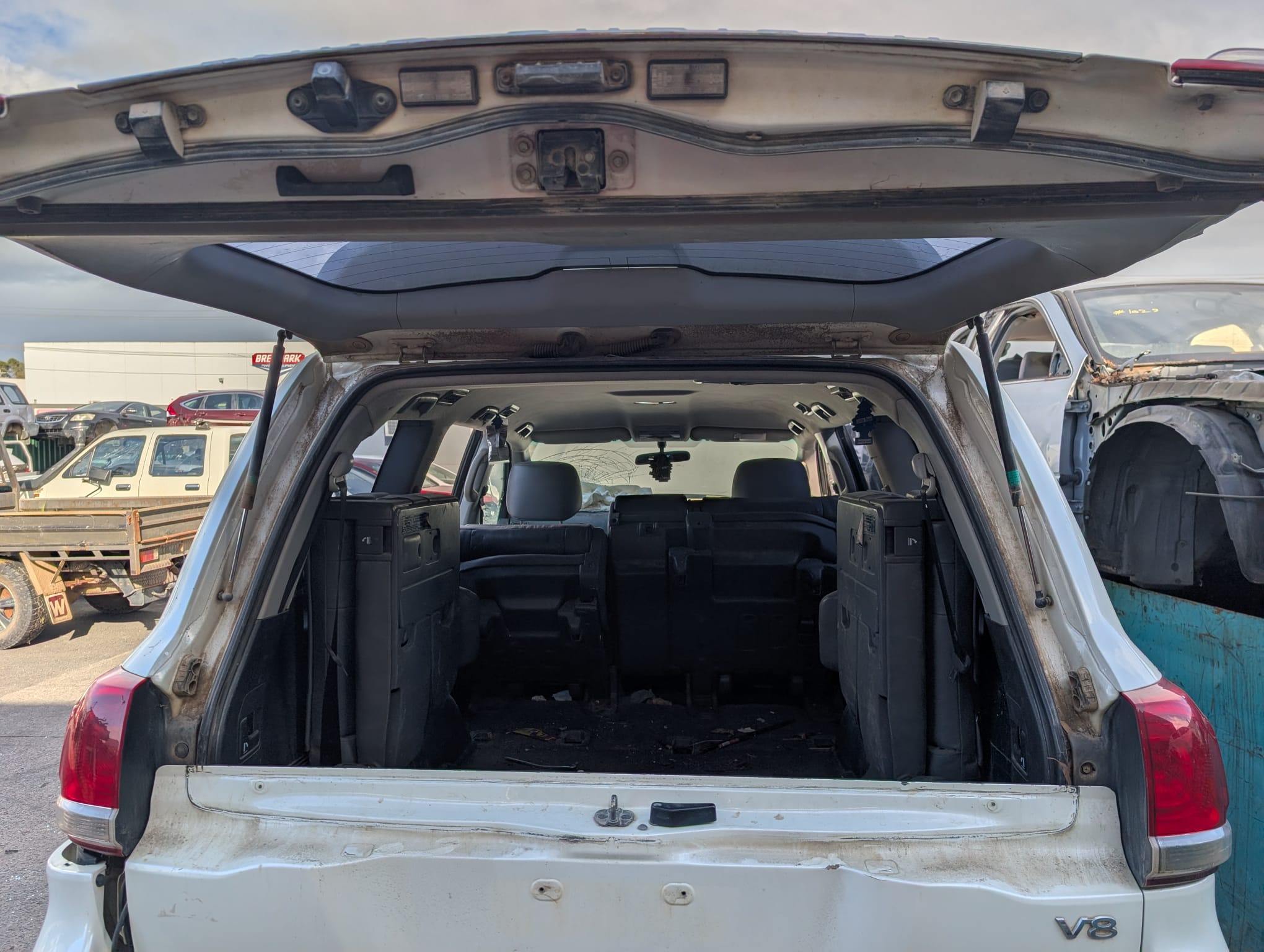Toyota Landcruiser 2011 200 Series - Image 9