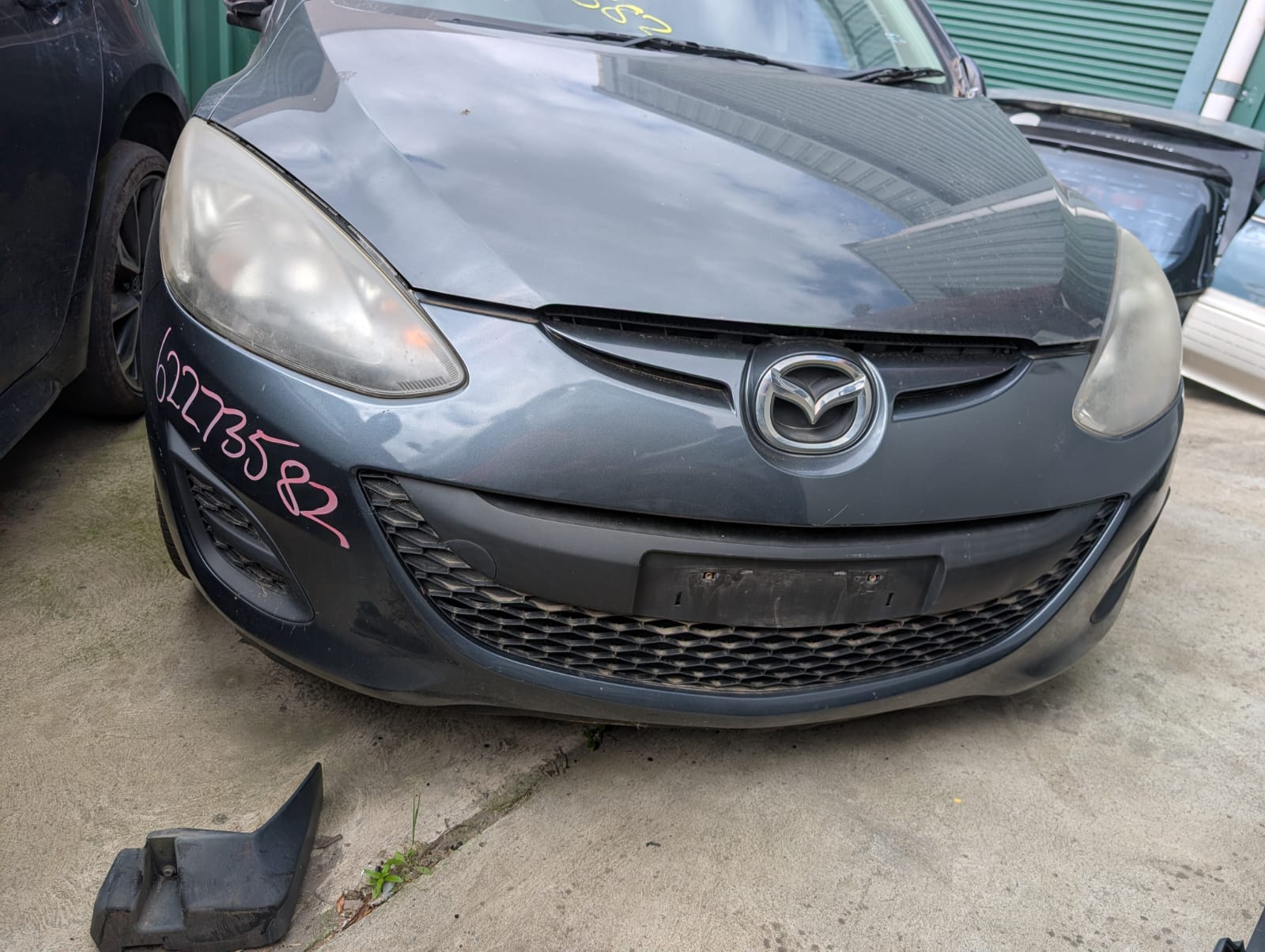 Mazda 2 2011 - Image 2