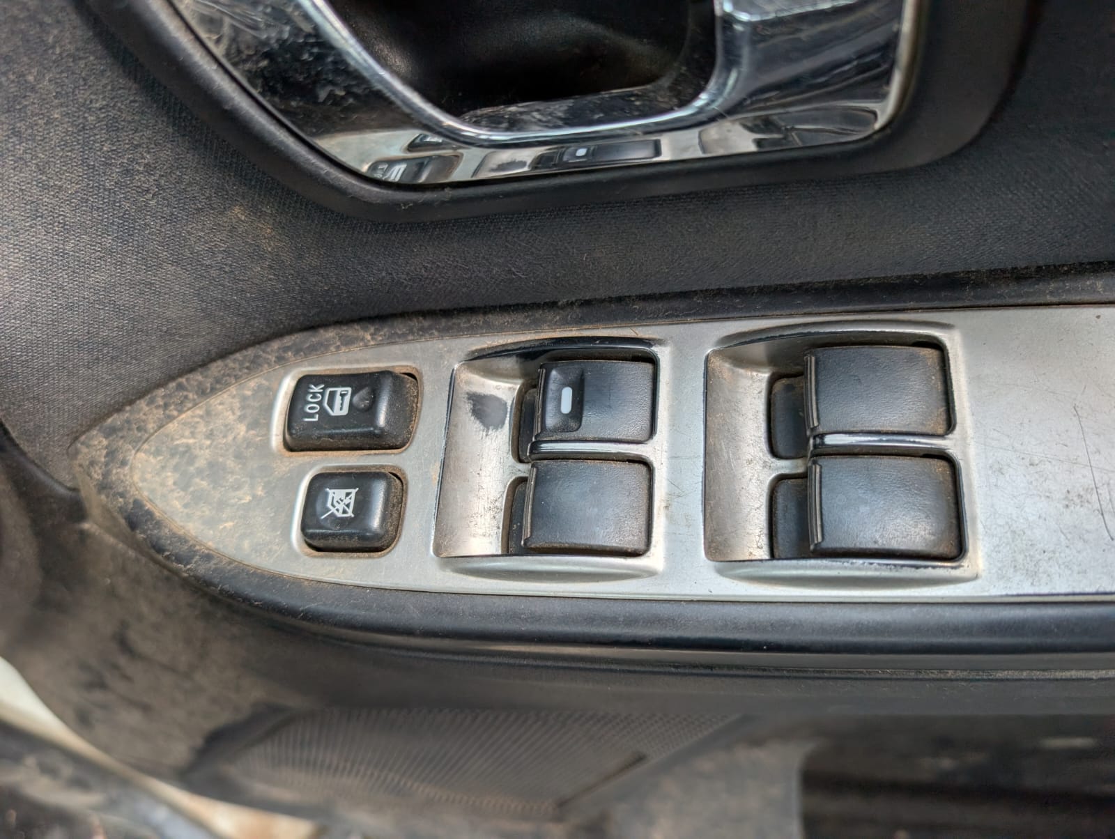 Mitsubishi Pajero 2011 - Image 18