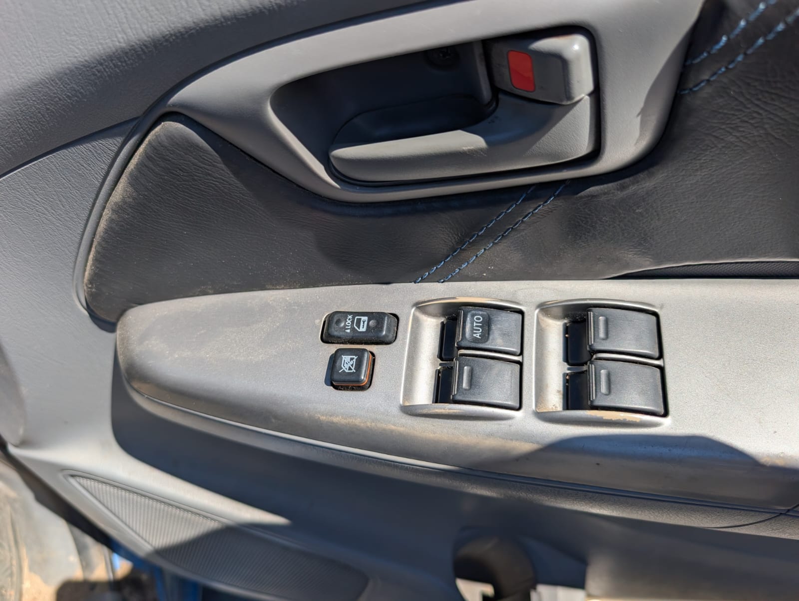 Toyota Hilux 2009 - Image 17